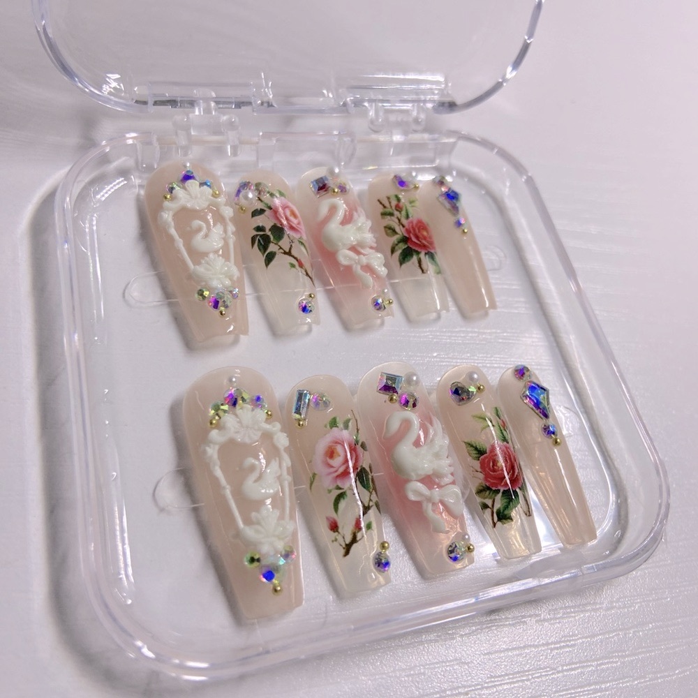 B299 PRESS ON NAILS